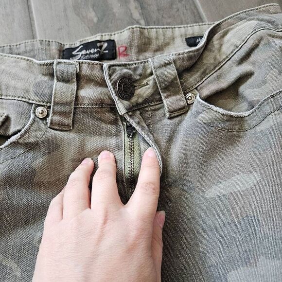 Seven7 Skinny Camo Jeans - Picture 3 of 8